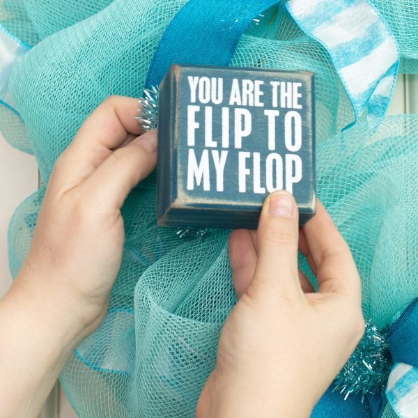 3  Box Sign: Flip To My Flop Fashion